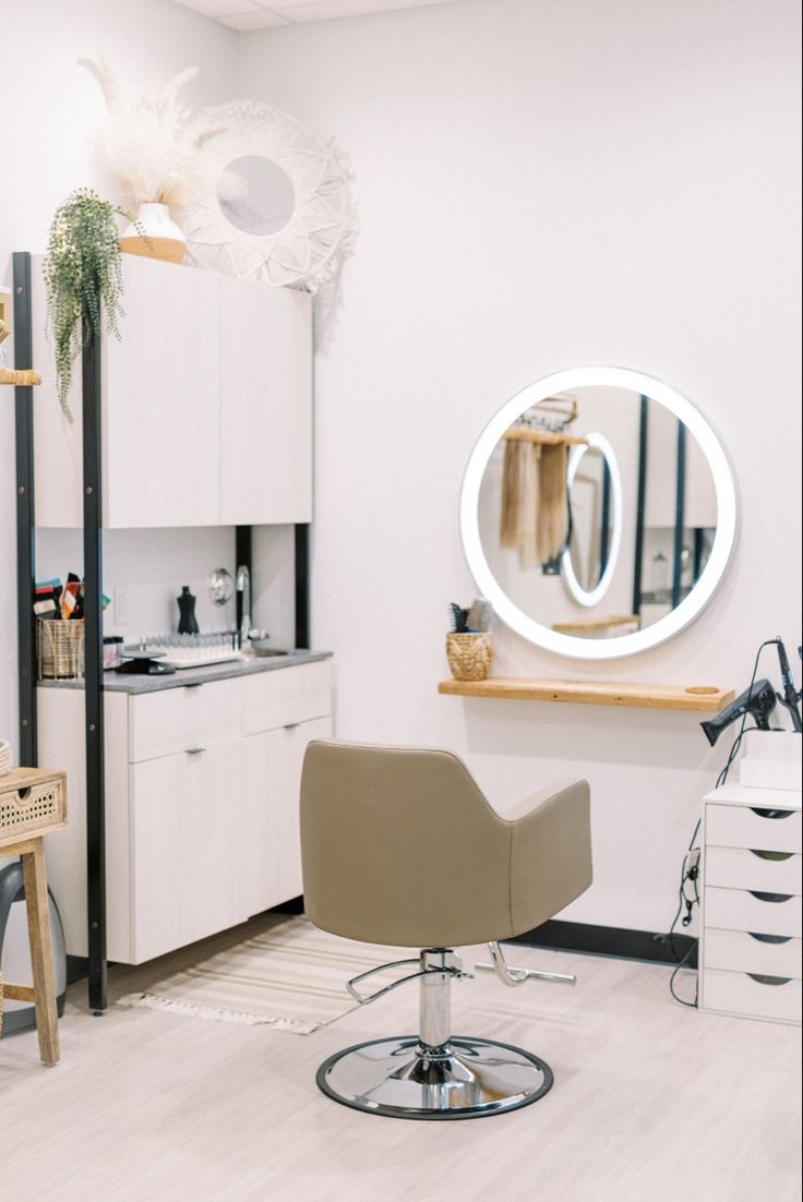 Hair Salon Chair to Rent in London | WOW Beauty